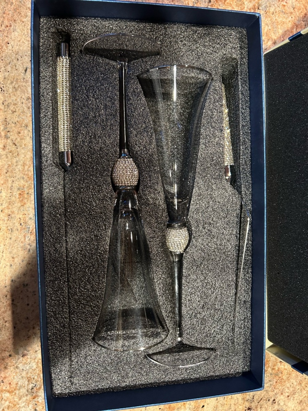 Bridal Toasting Set Crystal Champagne Flute & Knives w/ Rhinestones. 11.5” NIB